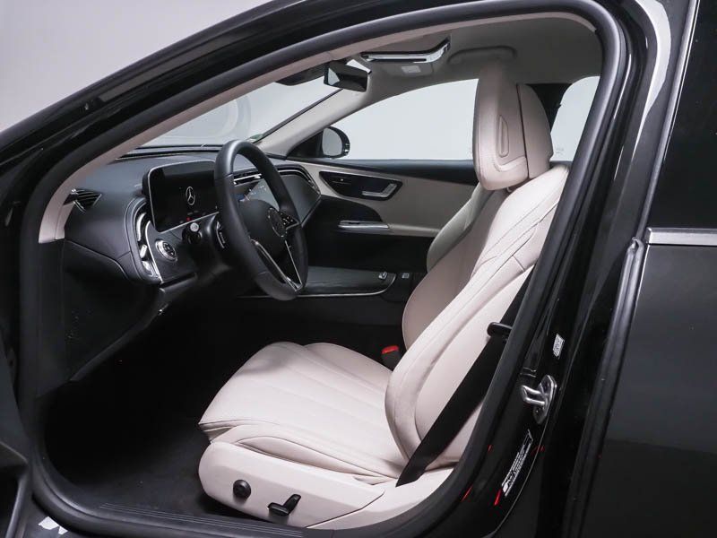 Mercedes-Benz E 300 2025