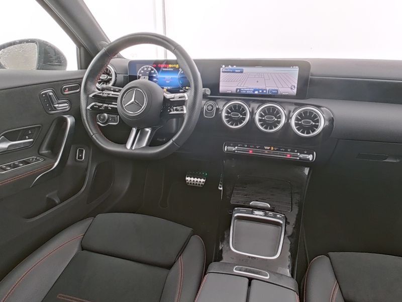 Mercedes-Benz A 250 2024