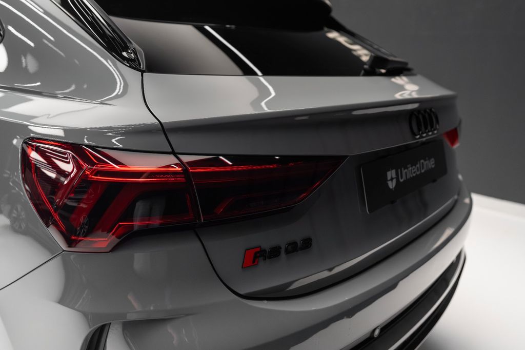 Audi RSQ3 2023