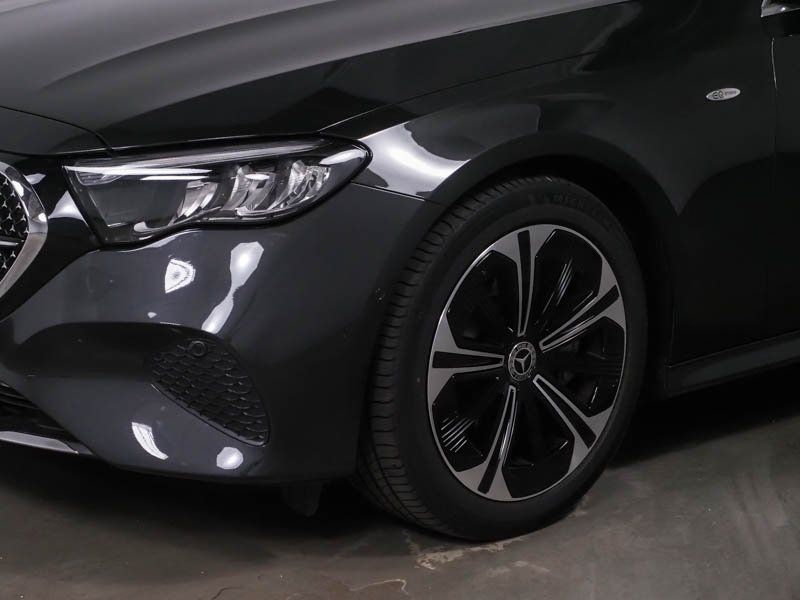 Mercedes-Benz E 300 2025