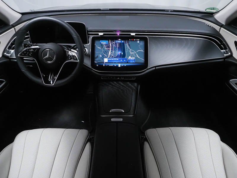 Mercedes-Benz E 300 2025