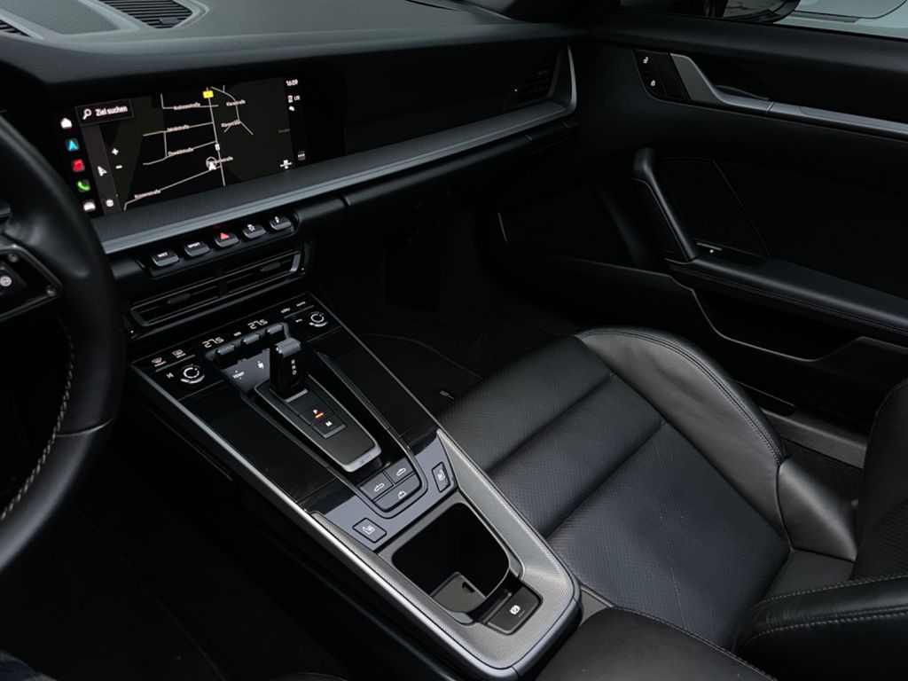 Porsche 992 2021