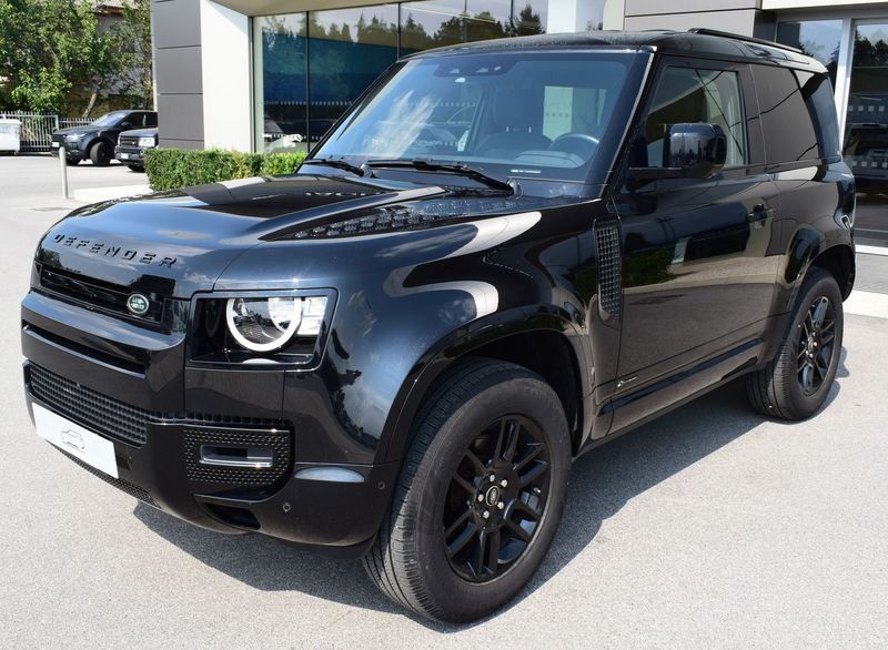 Land Rover Defender 2024