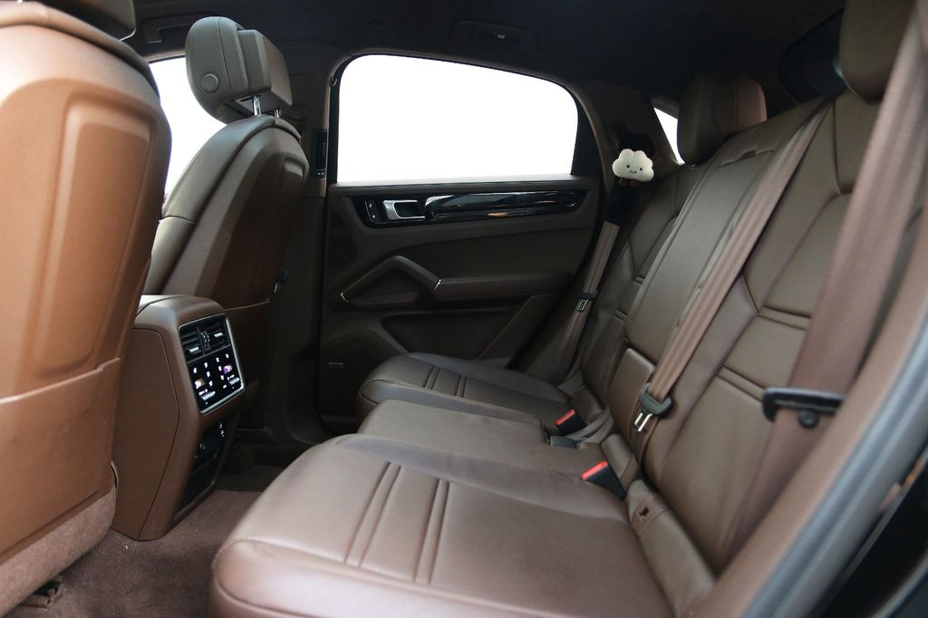 Porsche Cayenne 2023