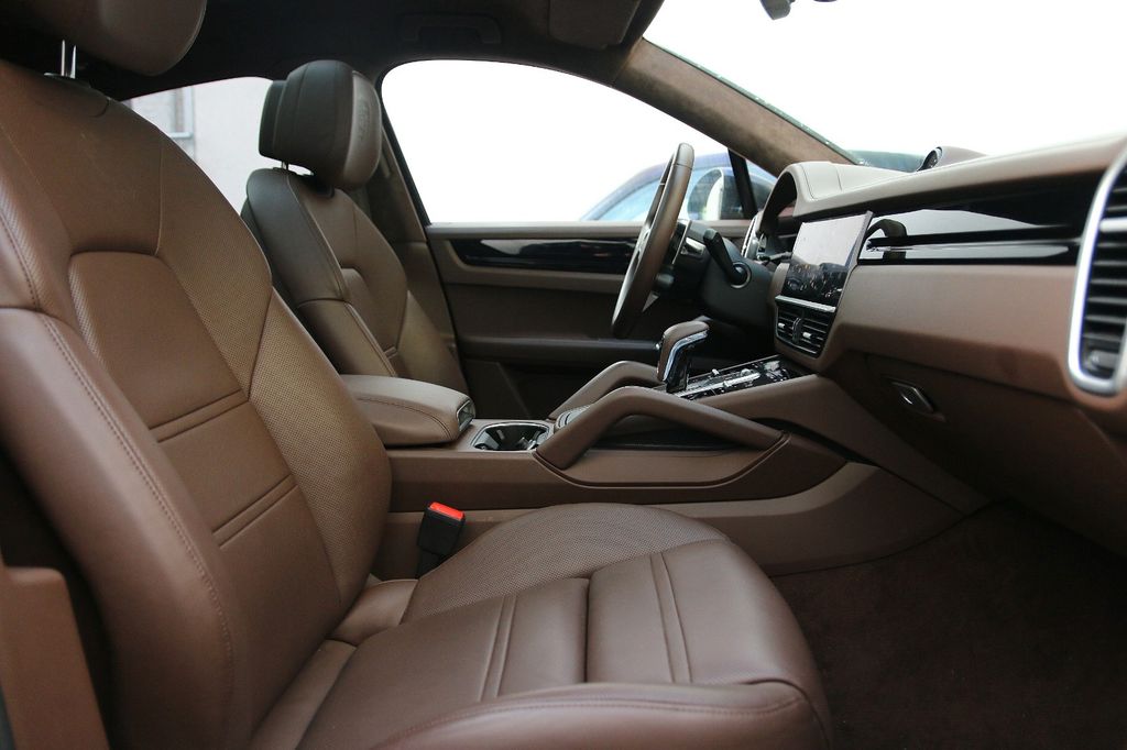Porsche Cayenne 2023