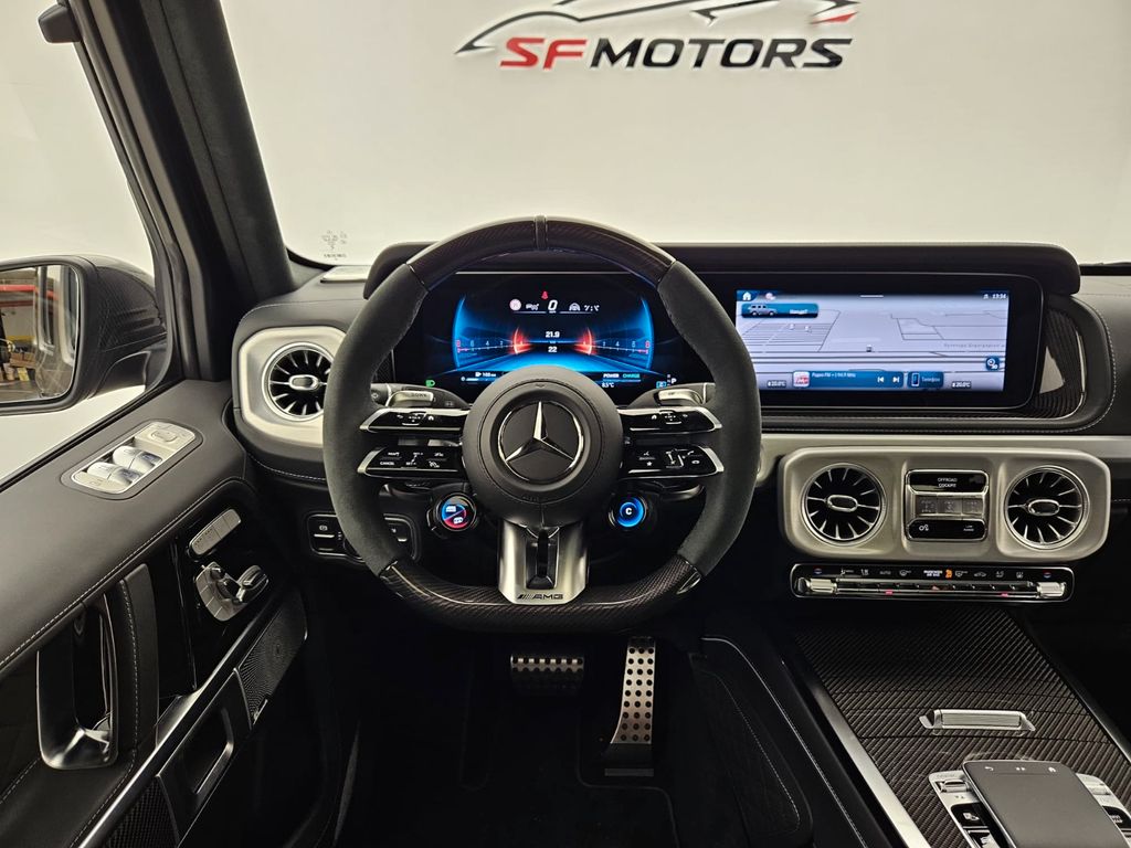 Mercedes-Benz G 63 AMG 2025