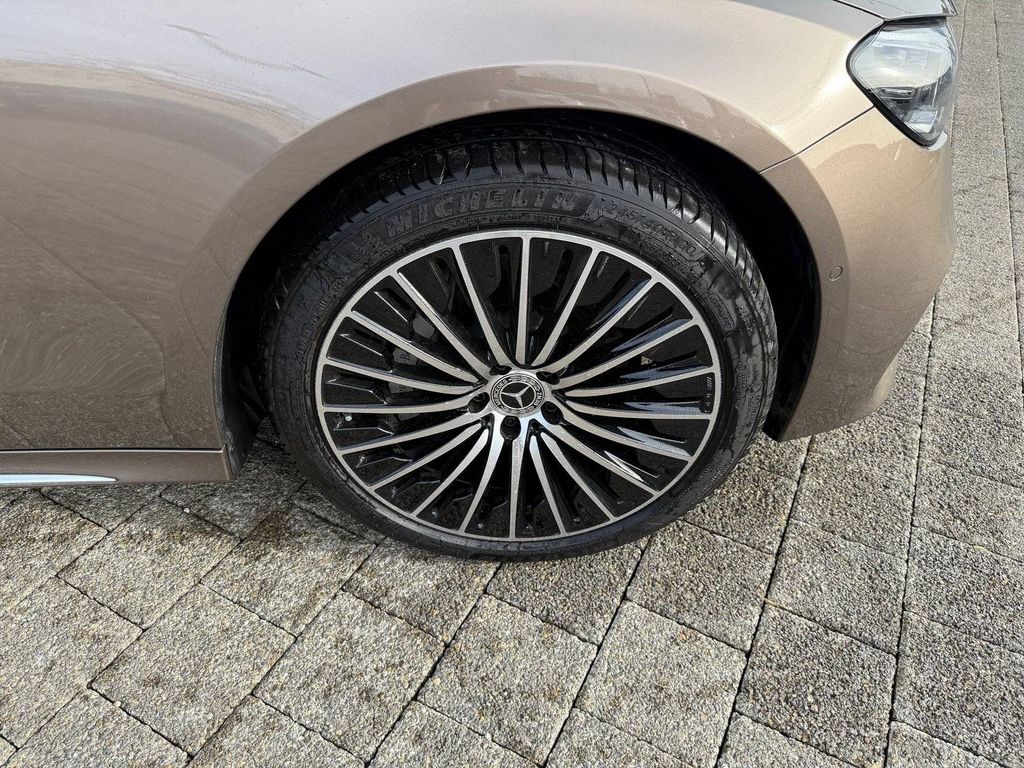 Mercedes-Benz E 300 2024