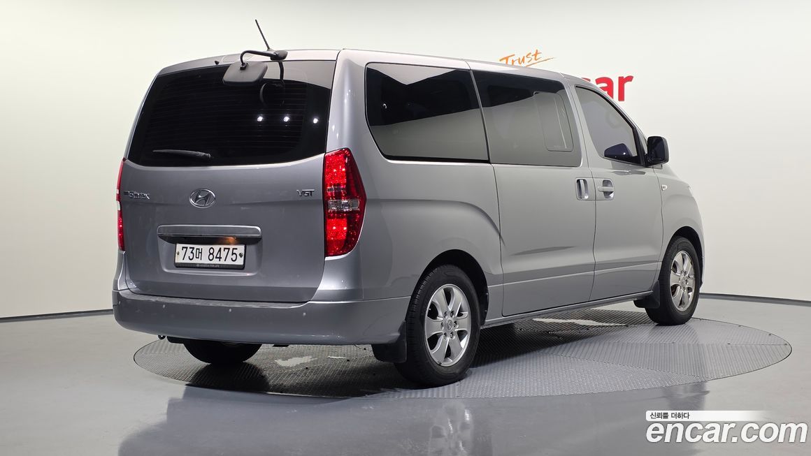 Hyundai Starex 2019