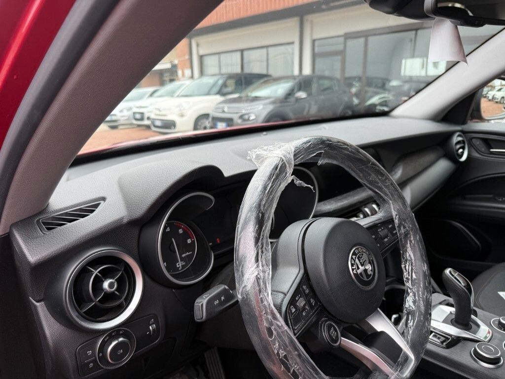 Alfa Romeo Stelvio 2021