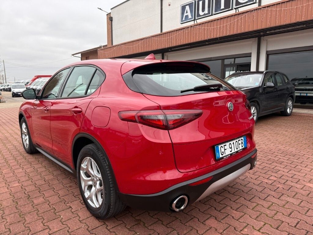 Alfa Romeo Stelvio 2021
