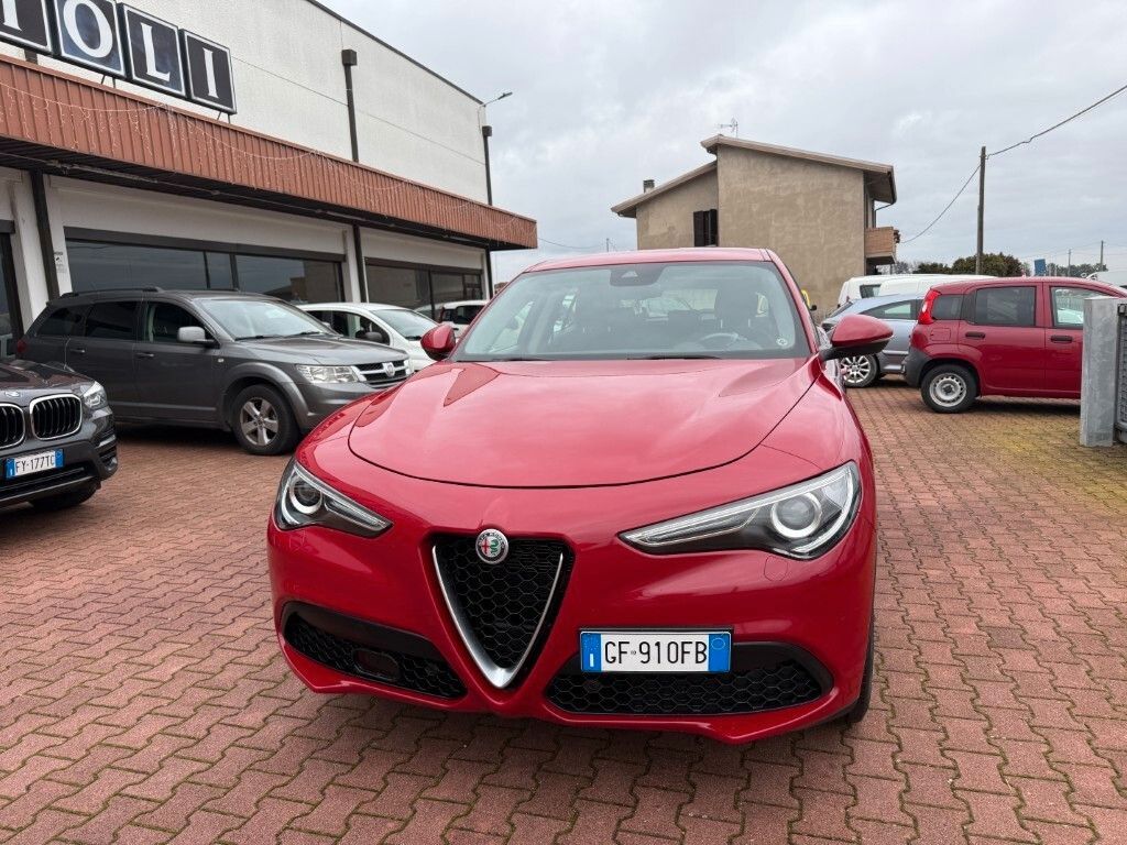 Alfa Romeo Stelvio 2021