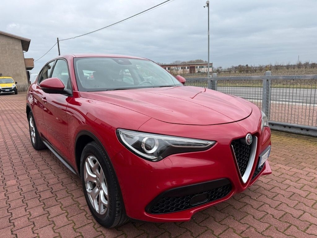 Alfa Romeo Stelvio 2021