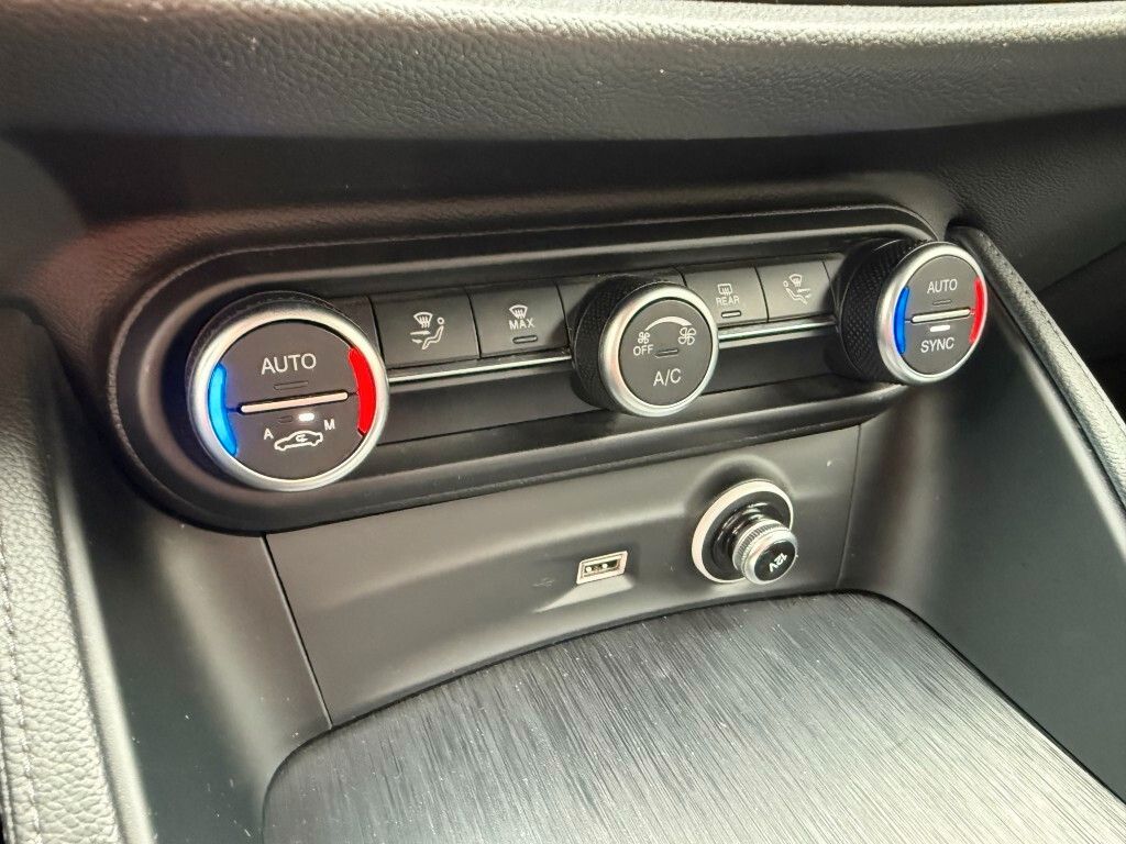 Alfa Romeo Stelvio 2021