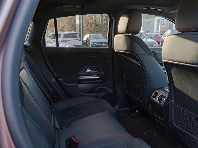 Mercedes-Benz EQA 2021