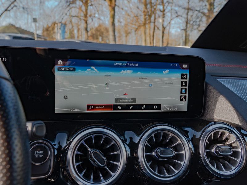 Mercedes-Benz EQA 2021