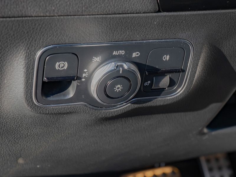 Mercedes-Benz EQA 2021