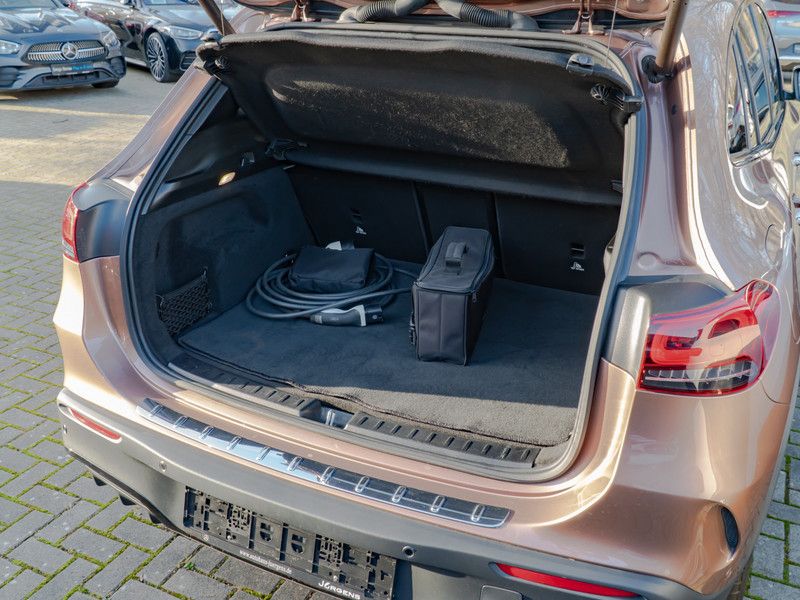 Mercedes-Benz EQA 2021