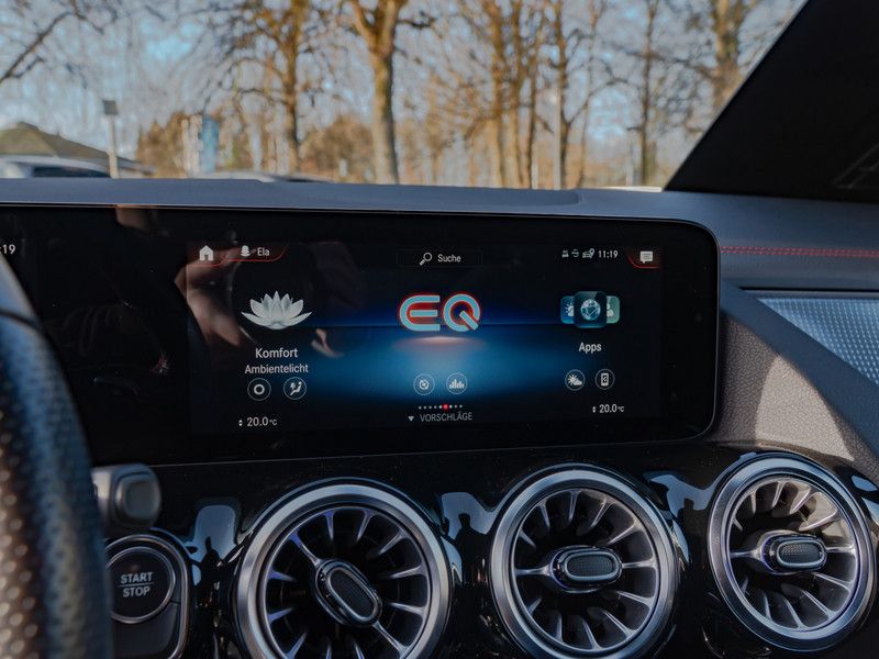 Mercedes-Benz EQA 2021