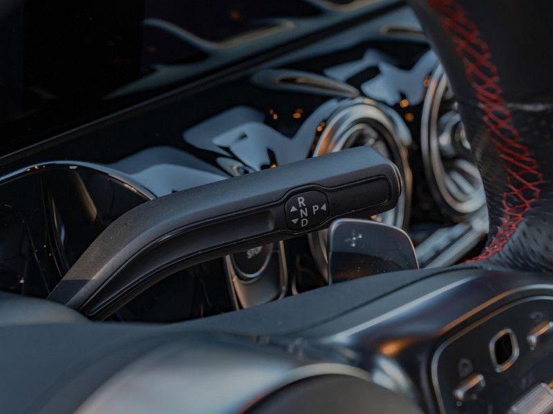 Mercedes-Benz EQA 2021