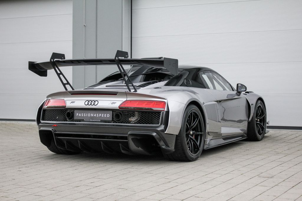 Audi R8 2025