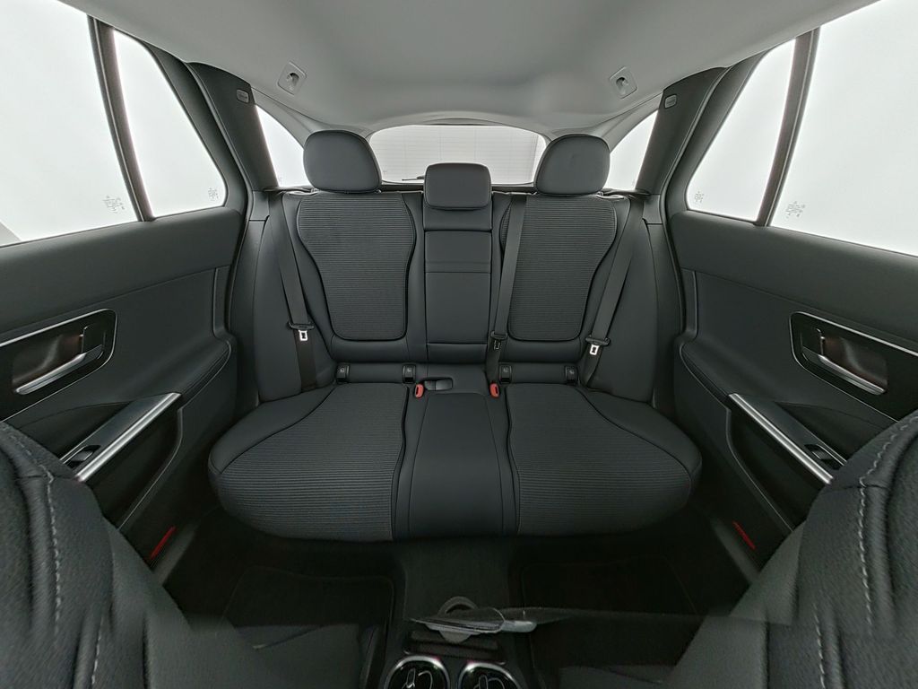 Mercedes-Benz C 200 2024