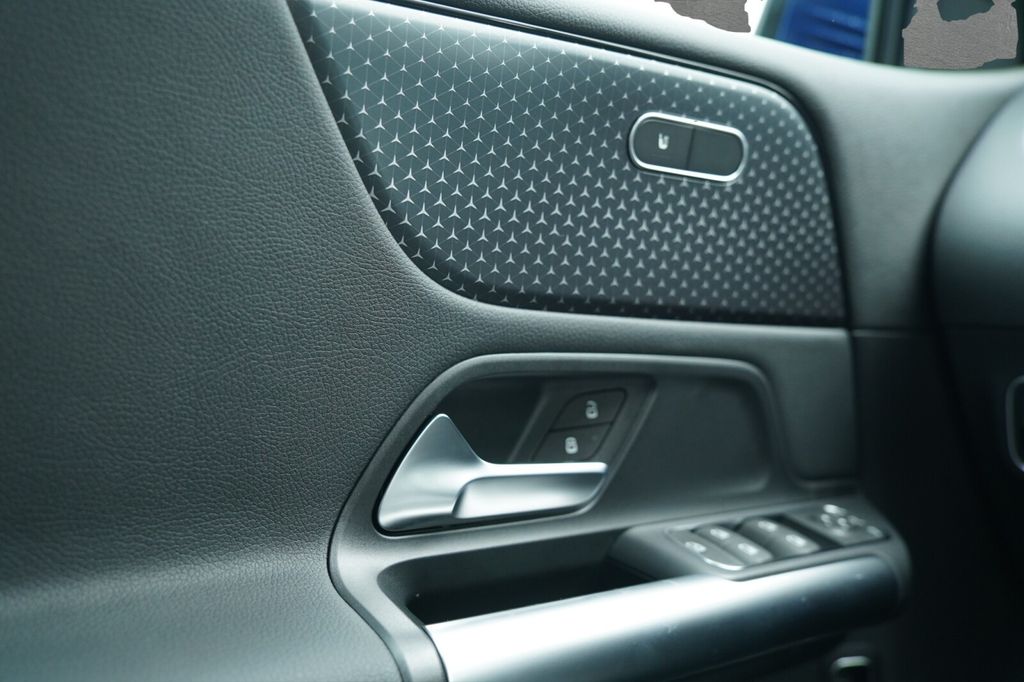 Mercedes-Benz B 200 2024