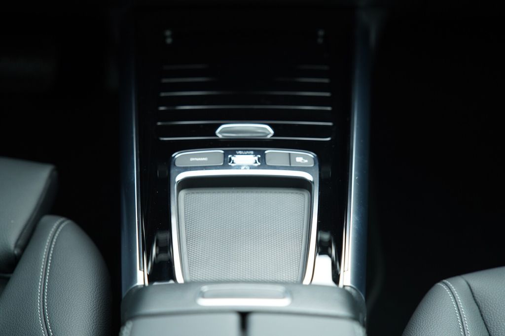 Mercedes-Benz B 200 2024