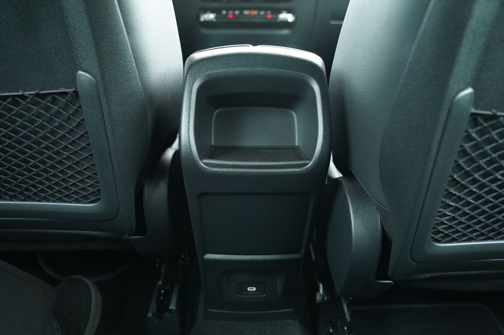 Mercedes-Benz B 200 2024