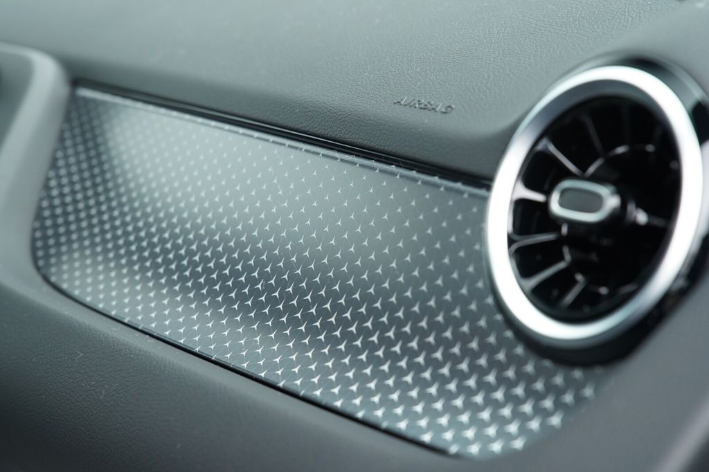 Mercedes-Benz B 200 2024