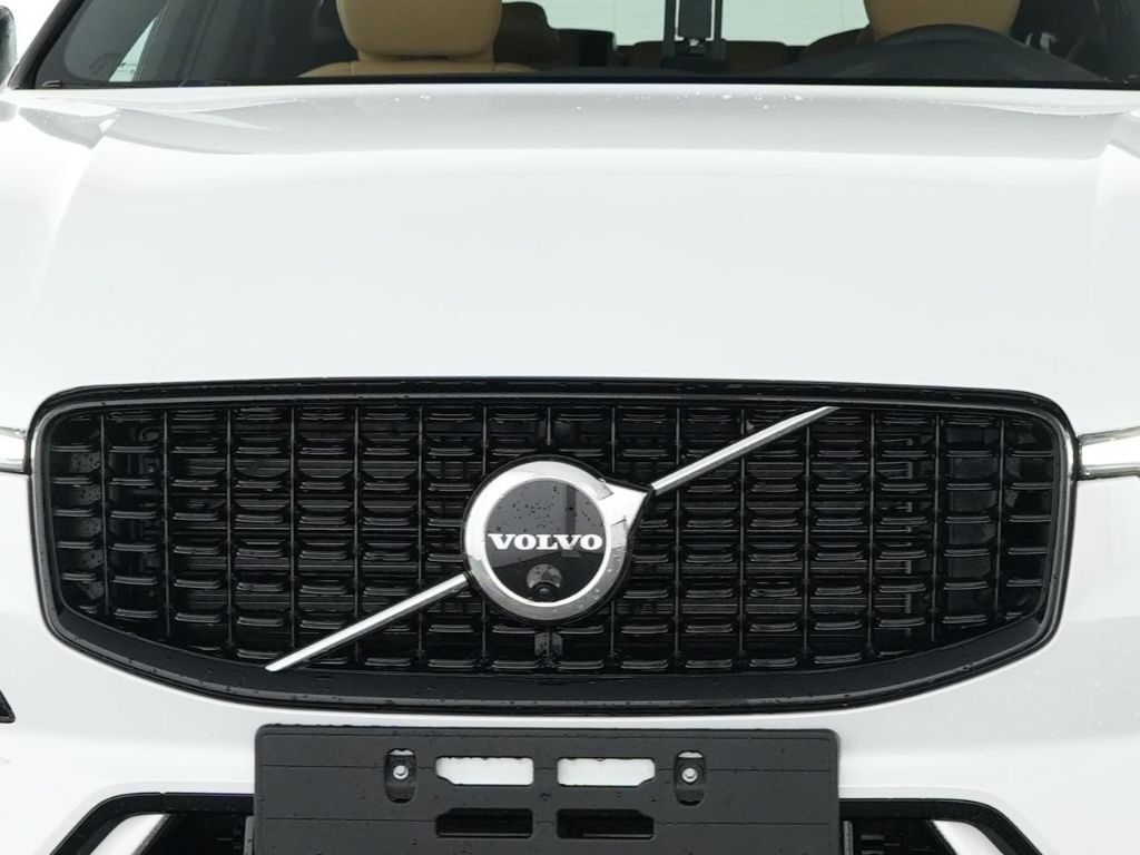 Volvo XC60 2025