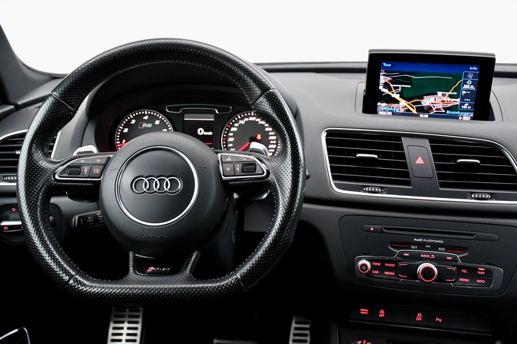 Audi RSQ3 2015