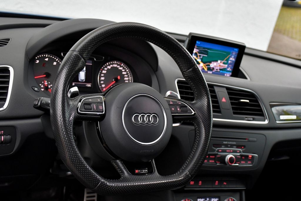 Audi RSQ3 2015