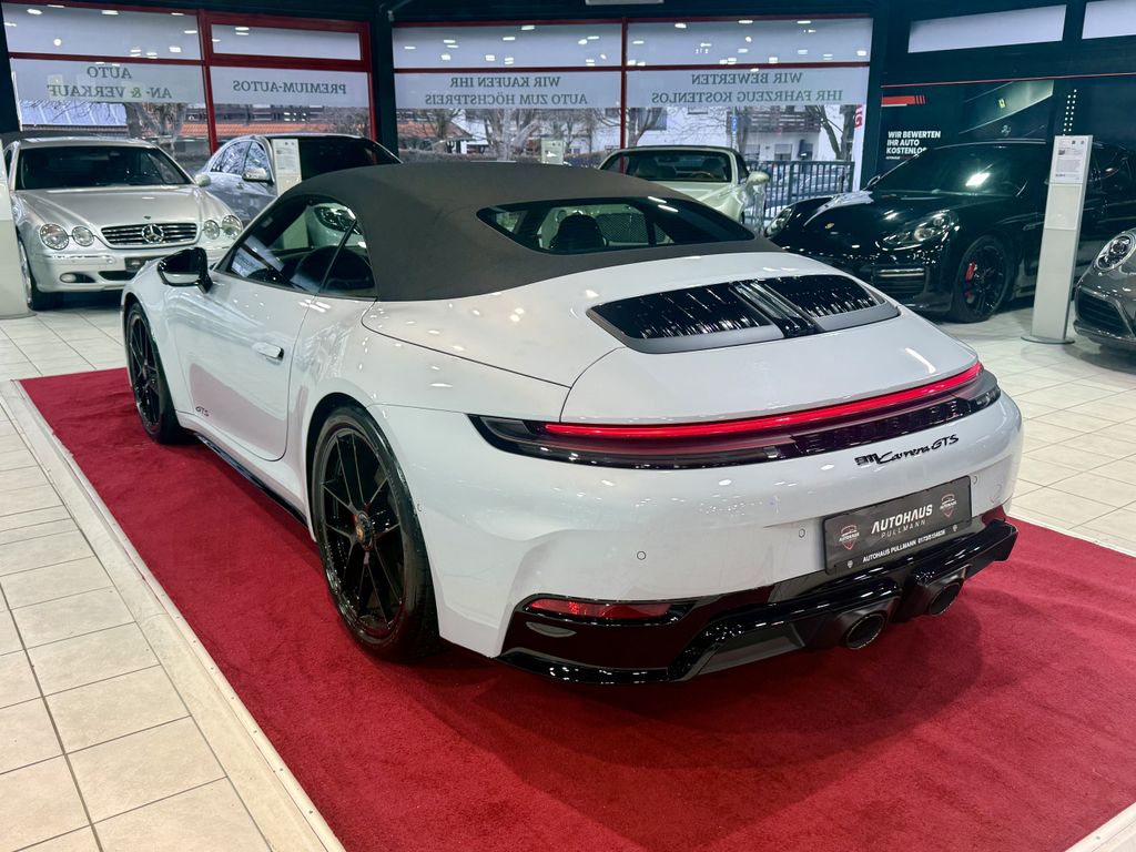 Porsche 992 2025