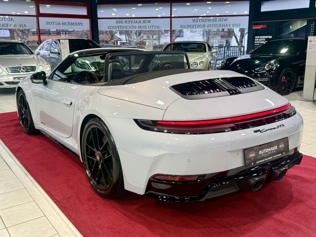 Porsche 992 2025