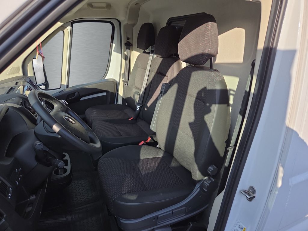 Opel Movano 2023