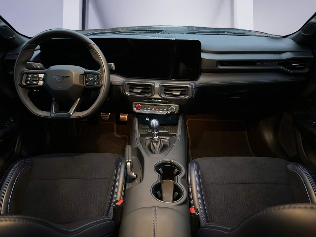 Ford Mustang 2025