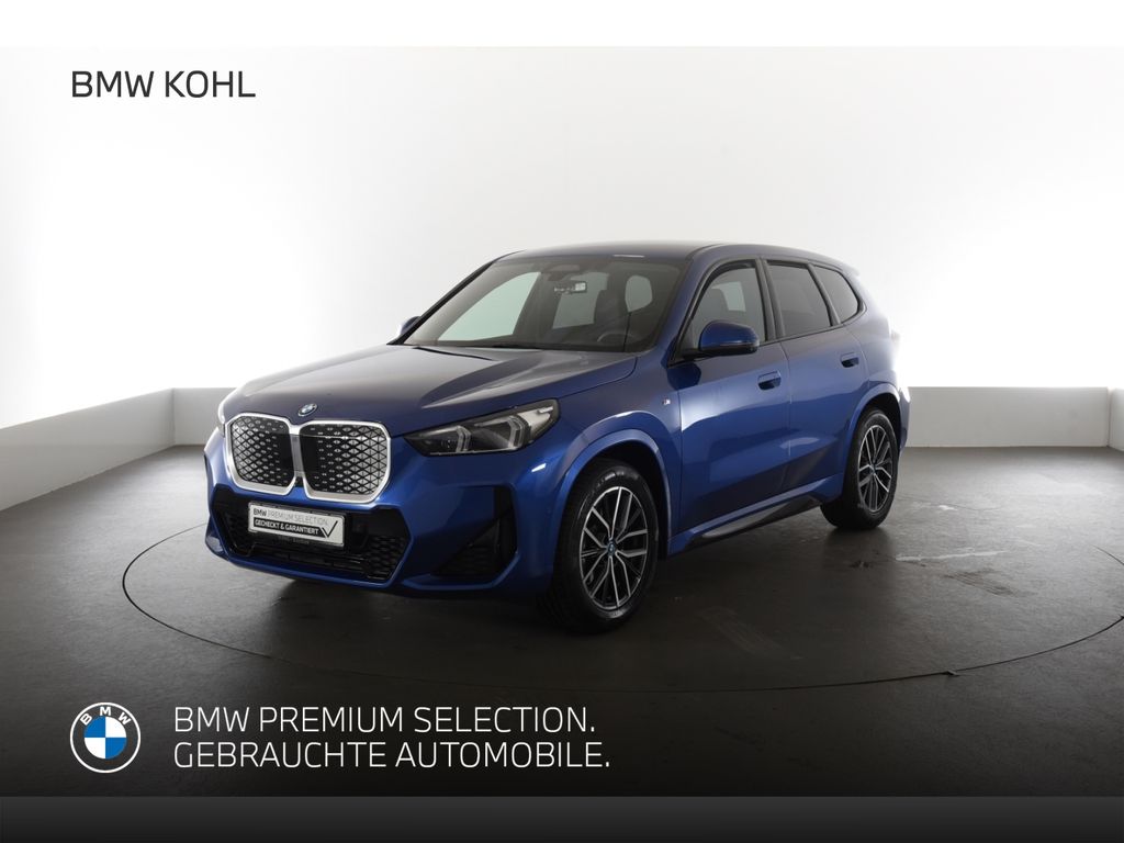 BMW iX1 2025