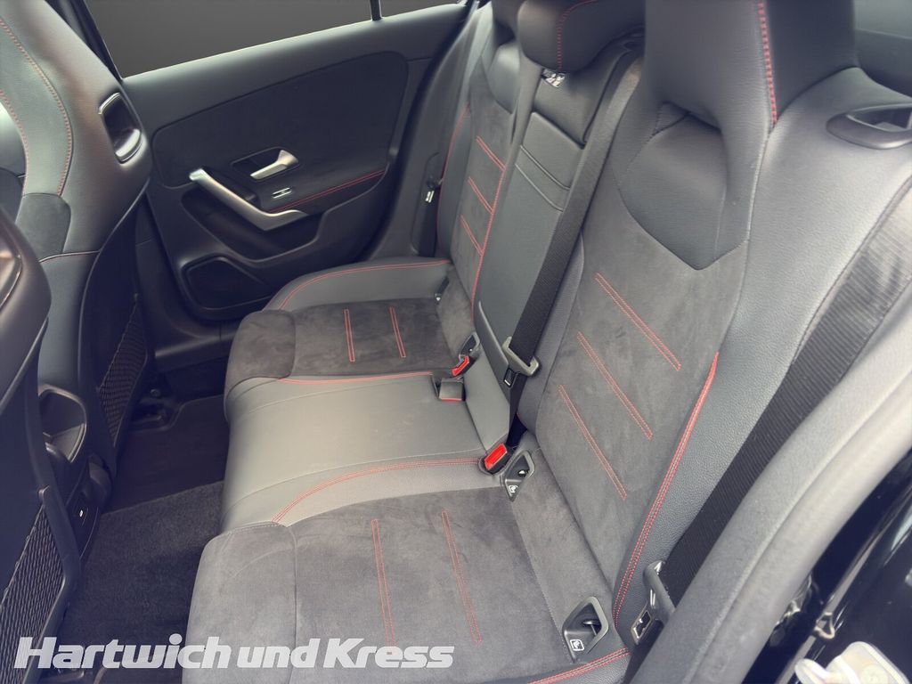 Mercedes-Benz A 220 2024