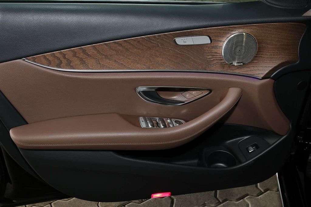 Mercedes-Benz E 300 2022