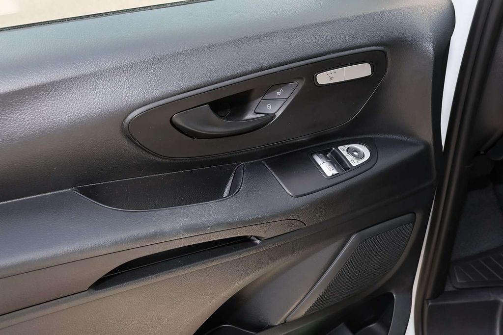 Mercedes-Benz Vito 2023