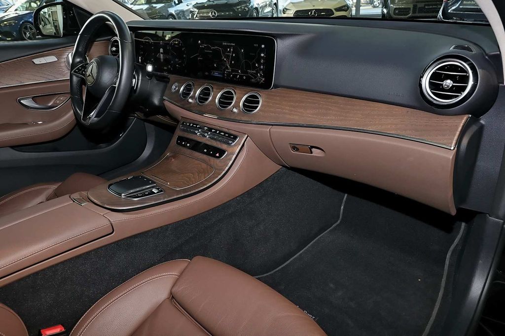 Mercedes-Benz E 300 2022