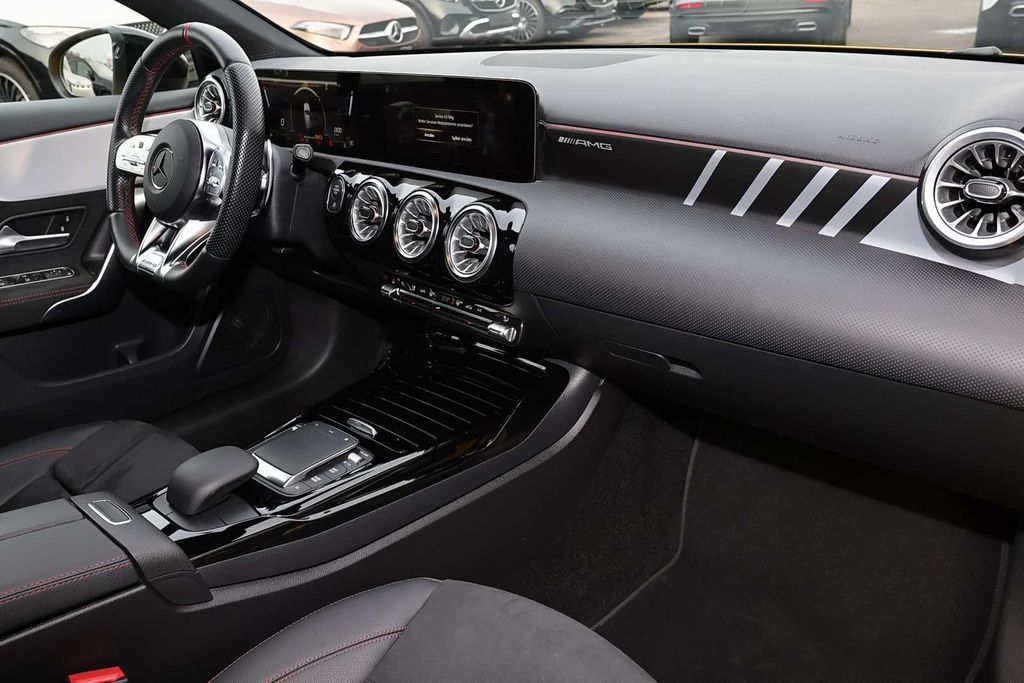 Mercedes-Benz A 35 AMG 2022