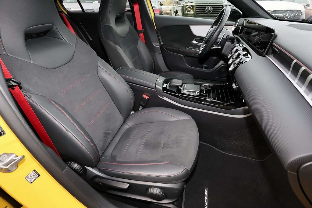 Mercedes-Benz A 35 AMG 2022