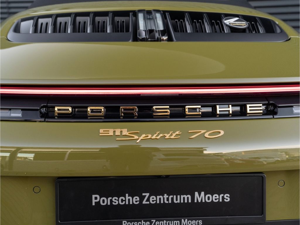 Porsche 992