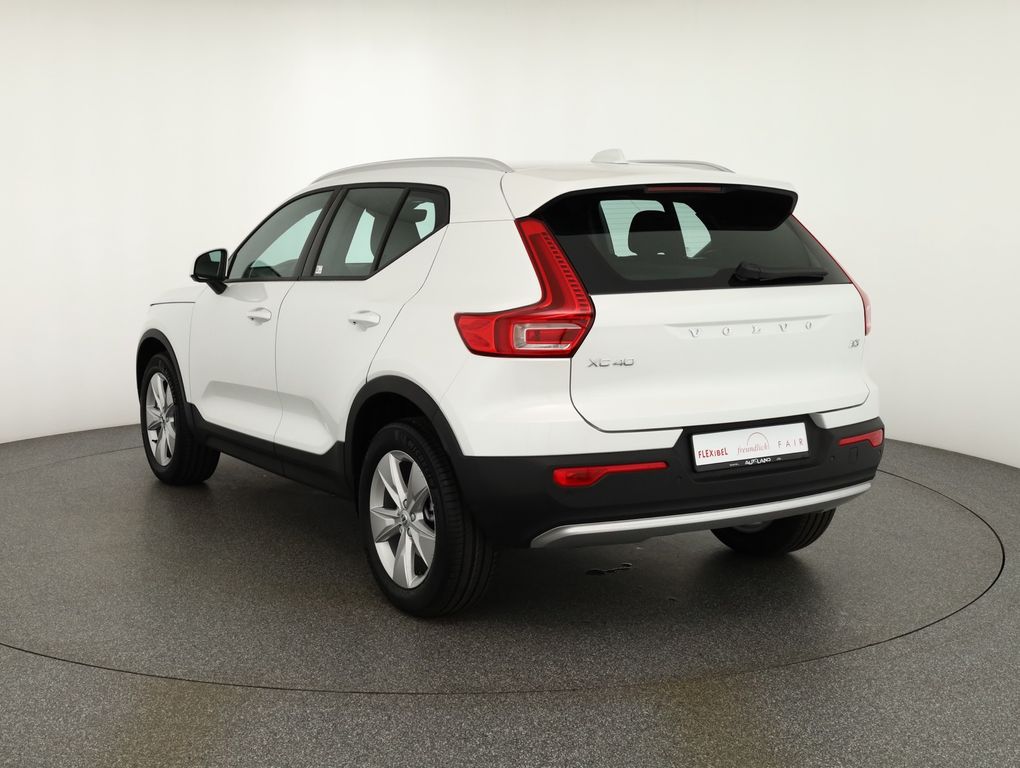 Volvo XC40 2025
