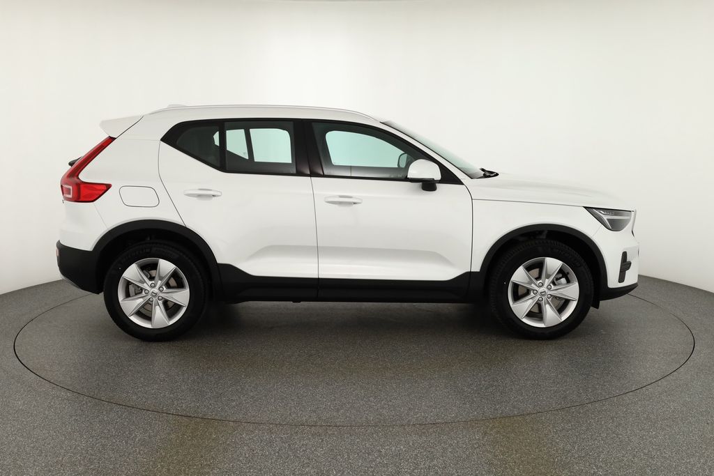 Volvo XC40 2025