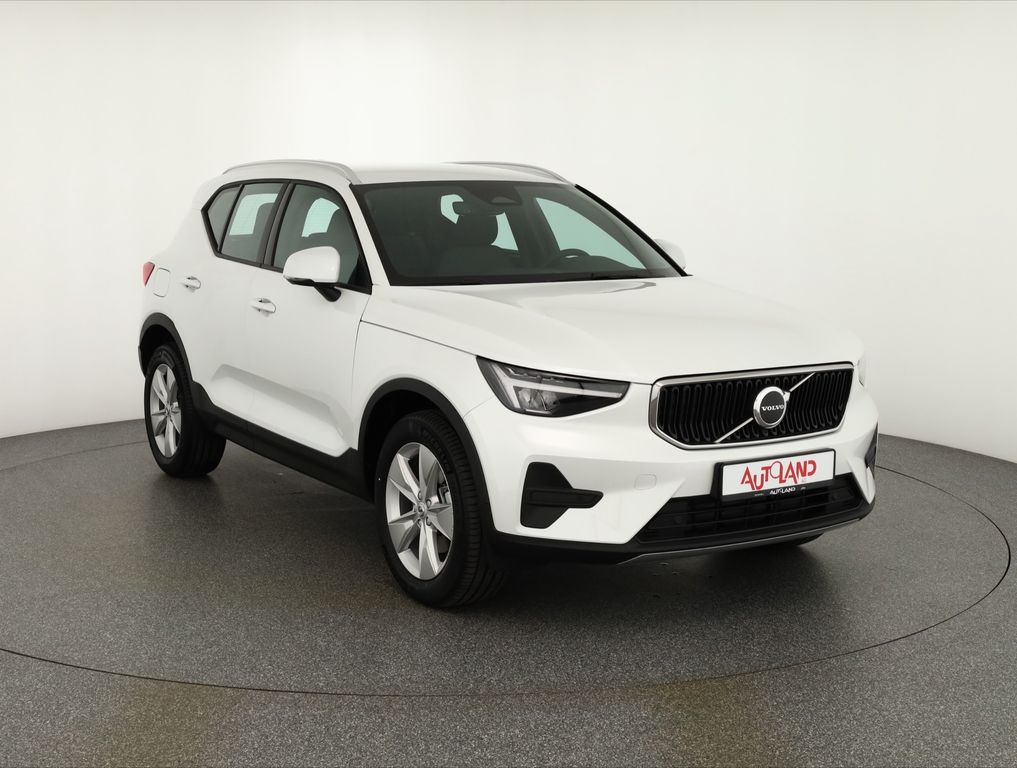 Volvo XC40 2025