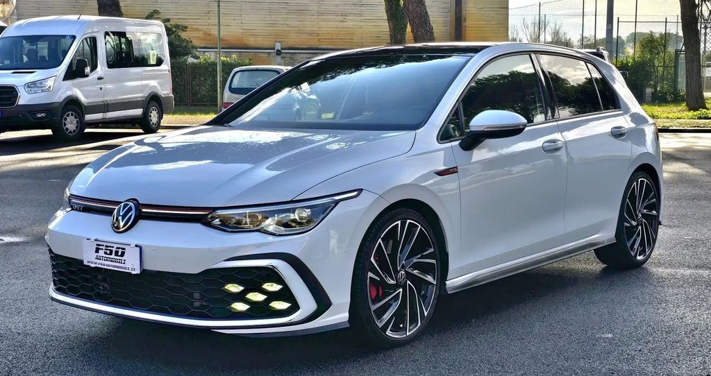 Volkswagen Golf 2021