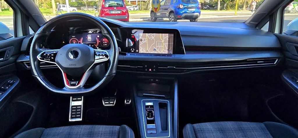 Volkswagen Golf 2021