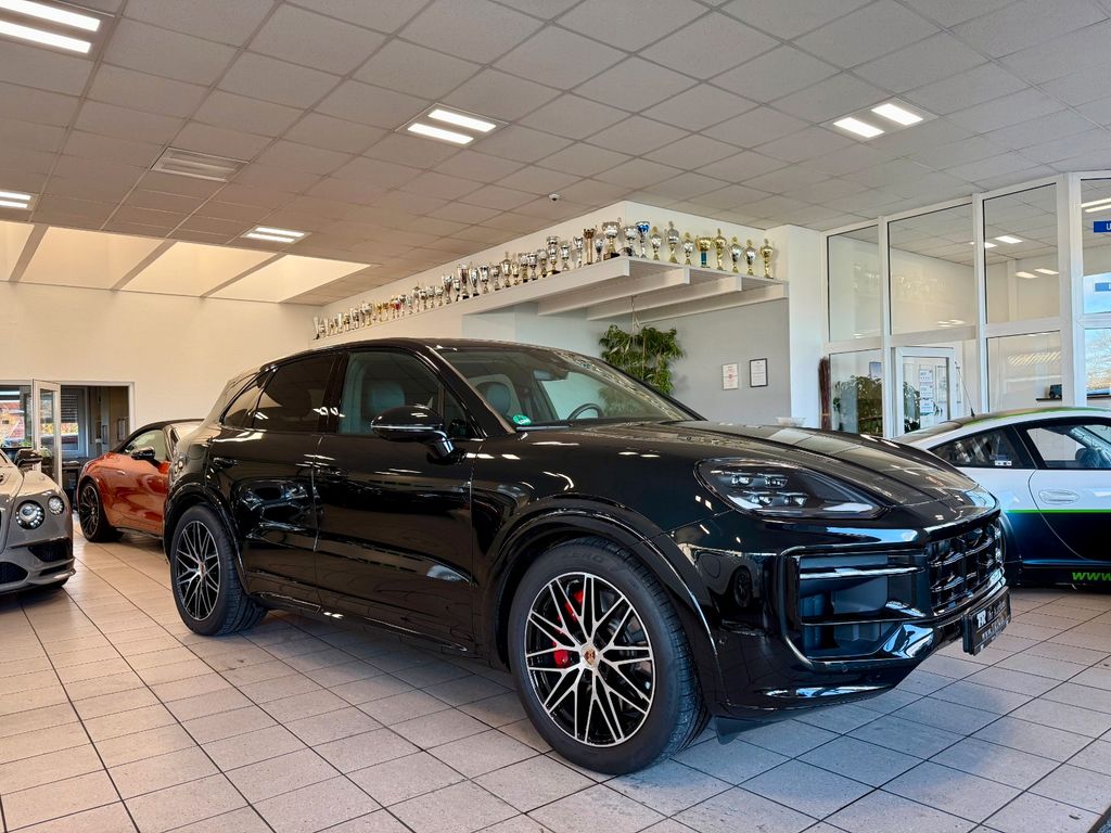 Porsche Cayenne 2025